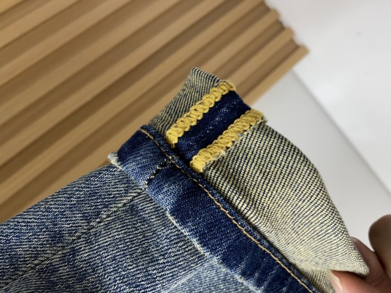 l0vis Vvtt0n jeans